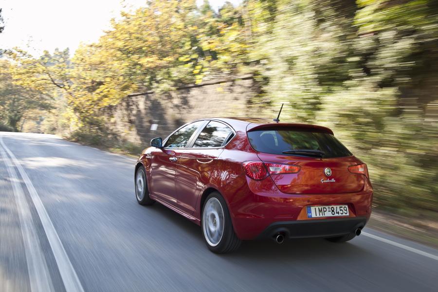  Alfa Romeo Giulietta Quadrifoglio Verde (940) 2010 года  (фото 15 из 48)
